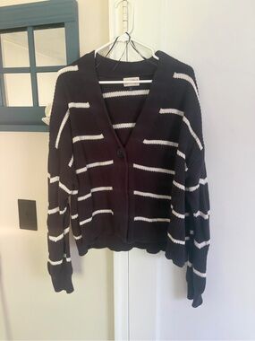 Universal Thread Navy and White Striped V-Neck Cardigan